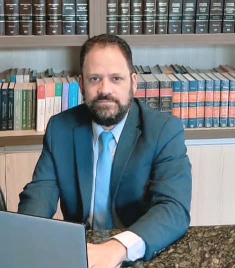 Fabrício Santos, advogado OAB/GO 51.026